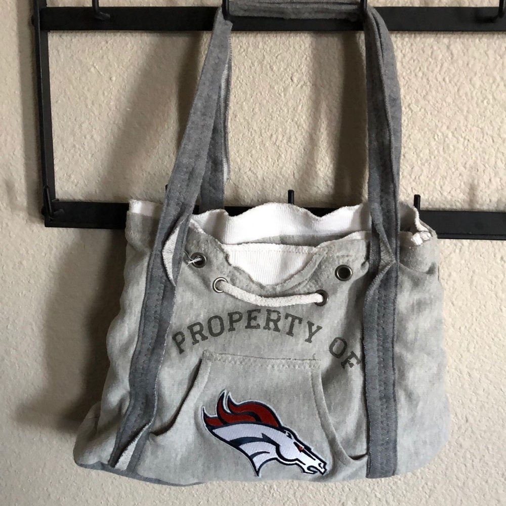 Bronco t shirt  purse.